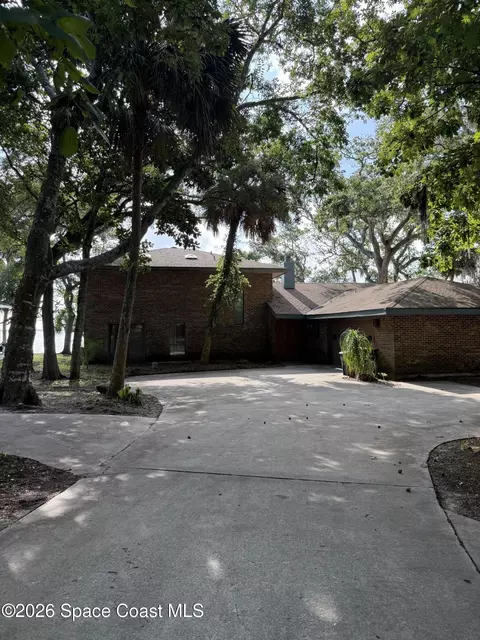 6855 Riveredge Dr, Titusville, FL 32780