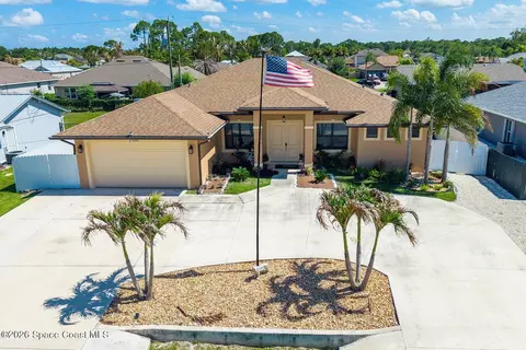 1890 SW Penrose Ave, Port Saint Lucie, FL 34953