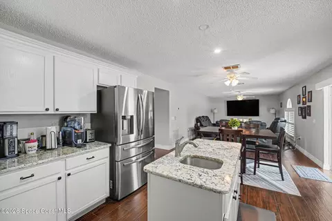 Kitchen - 6101 Corning Rd, Cocoa, FL 32927 photo 2 of 3