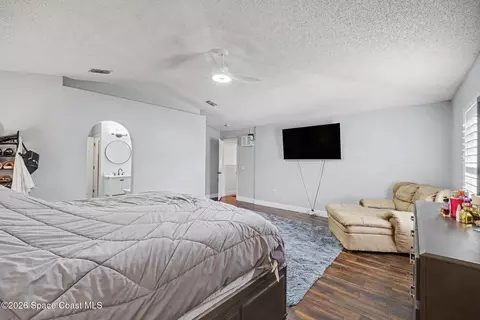 Bedroom - 6101 Corning Rd, Cocoa, FL 32927 photo 2 of 7