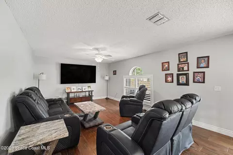 Living - 6101 Corning Rd, Cocoa, FL 32927 photo 1 of 2