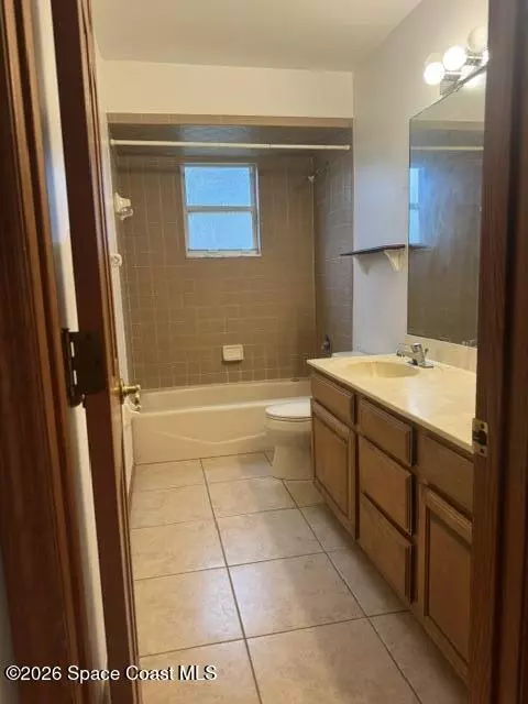 Bath - 195 River Road Cir, Rockledge, FL 32955 photo 2 of 2