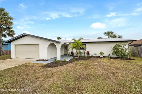 1730 E Riviera Dr, Merritt Island, FL 32952