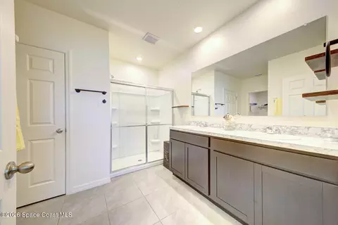 Bath - 913 Trinity St, Rockledge, FL 32955 photo 1 of 3