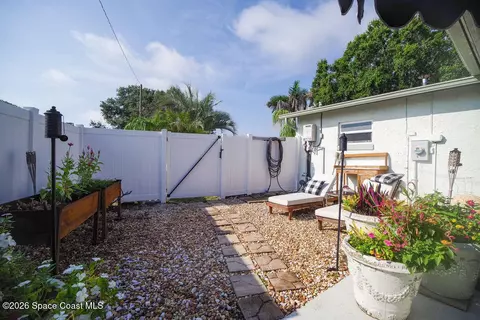Exterior - 960 Kings Post Rd, Rockledge, FL 32955 photo 5 of 14