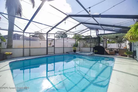 Exterior - 960 Kings Post Rd, Rockledge, FL 32955 photo 8 of 14