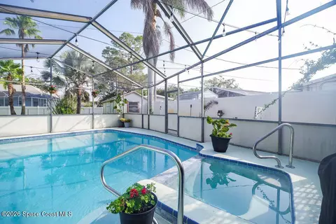 Exterior - 960 Kings Post Rd, Rockledge, FL 32955 photo 7 of 14