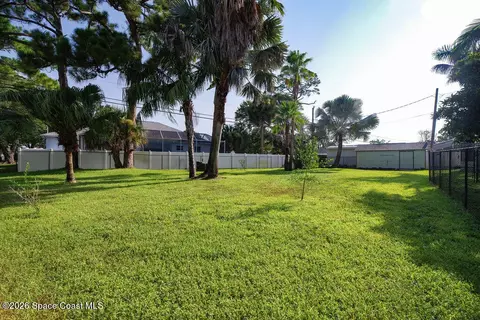 Exterior - 960 Kings Post Rd, Rockledge, FL 32955 photo 12 of 14