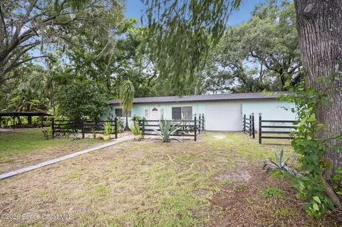 Exterior - 300 Orange Ave, Saint Cloud, FL 34769 photo 9 of 14