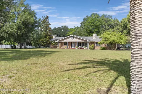 Exterior - 300 Orange Ave, Saint Cloud, FL 34769 photo 1 of 14
