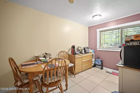 Dining - 300 Orange Ave, Saint Cloud, FL 34769 photo 3 of 4