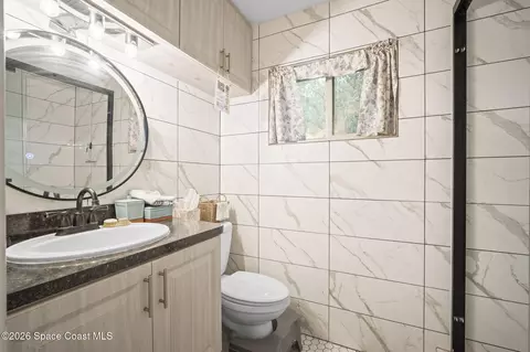 Bath - 300 Orange Ave, Saint Cloud, FL 34769 photo 6 of 6