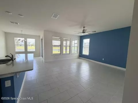 Living - 2840 Monaghan Dr, Ormond Beach, FL 32174 photo 2 of 2