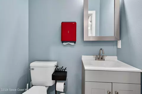 Bath - 301 Par Ave, Melbourne, FL 32901 photo 4 of 4