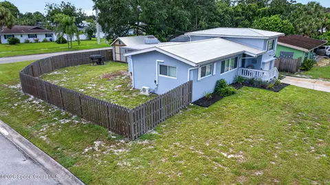 Exterior - 301 Par Ave, Melbourne, FL 32901 photo 4 of 4