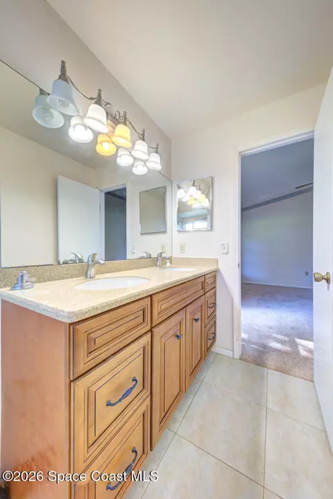 Bath - 1607 Clover Cir, Melbourne, FL 32935 photo 2 of 3