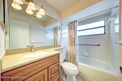 Bath - 1607 Clover Cir, Melbourne, FL 32935 photo 3 of 3