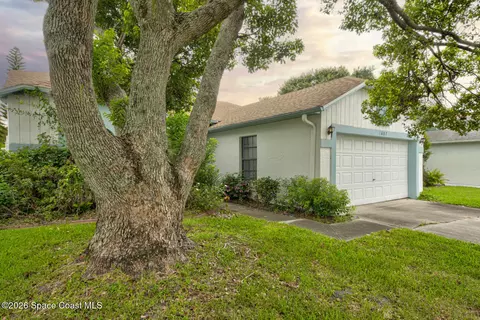 Exterior - 1607 Clover Cir, Melbourne, FL 32935 photo 1 of 4