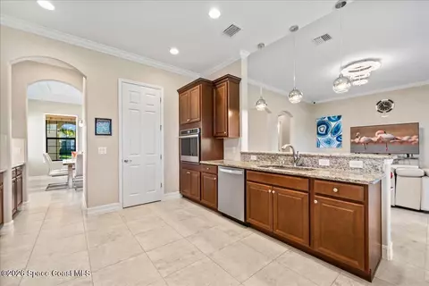 Kitchen - 2906 Balting Pl, Melbourne, FL 32940 photo 2 of 3