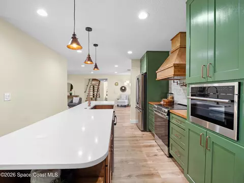 Kitchen - 3110 Harlock Rd, Melbourne, FL 32934 photo 4 of 6
