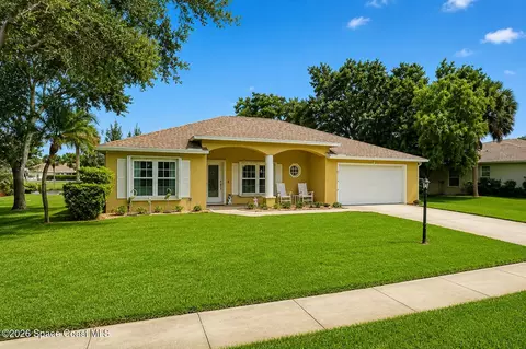 882 Wood Creek Dr, Melbourne, FL 32901