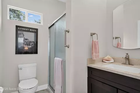 Bath - 5365 Pine St, Cocoa, FL 32927 photo 6 of 6