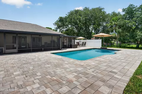 Exterior - 5365 Pine St, Cocoa, FL 32927 photo 5 of 28
