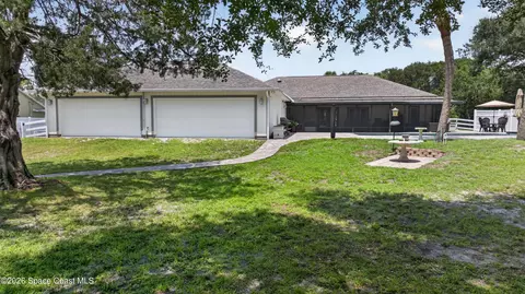 Exterior - 5365 Pine St, Cocoa, FL 32927 photo 12 of 28