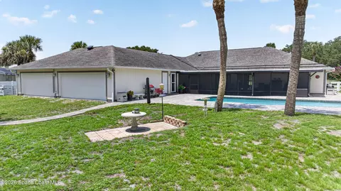 Exterior - 5365 Pine St, Cocoa, FL 32927 photo 11 of 28