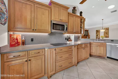 Kitchen - 5365 Pine St, Cocoa, FL 32927 photo 3 of 4