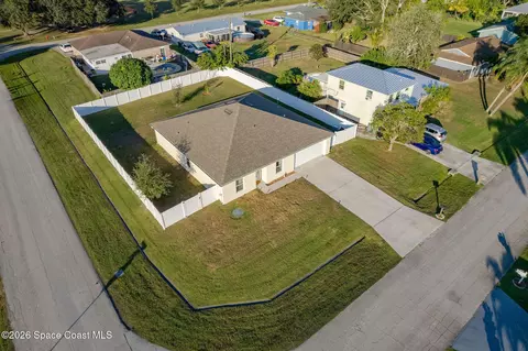 597 NW Kilpatrick Ave, Port Saint Lucie, FL 34983