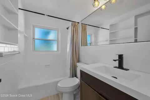 Bath - 2230 Sunset Ave, Indialantic, FL 32903 photo 5 of 6