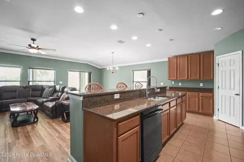 Kitchen - 345 Dryden Cir, Cocoa, FL 32926 photo 4 of 4