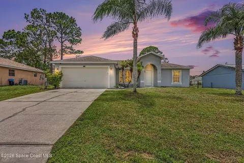 1126 Albion St NW, Palm Bay, FL 32907