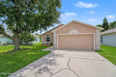 Exterior - 2476 Hidden Pine Ln NE, Palm Bay, FL 32905 photo 2 of 5