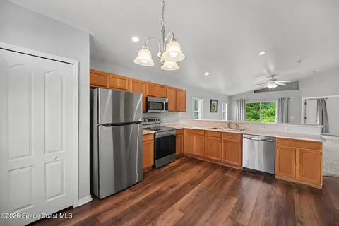 Kitchen - 2476 Hidden Pine Ln NE, Palm Bay, FL 32905 photo 2 of 3