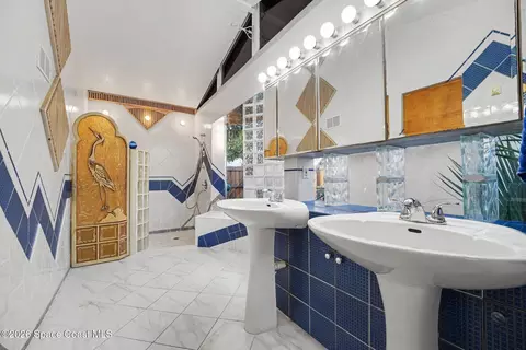 Bath - 459 Angelo Ln, Cocoa Beach, FL 32931 photo 1 of 4