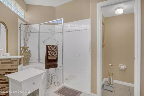 Bath - 394 Carmel Dr, Melbourne, FL 32940 photo 2 of 4