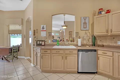 Kitchen - 394 Carmel Dr, Melbourne, FL 32940 photo 3 of 4