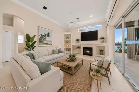 Living - 825 Thrasher Dr, Rockledge, FL 32955 photo 2 of 2