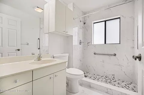 Bath - 1490 Goldrush Ave, Melbourne, FL 32940 photo 1 of 3