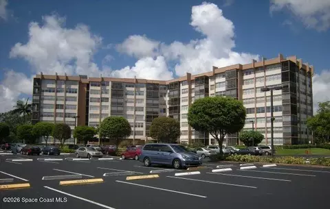 900 Saint Charles Pl #215, Pembroke Pines, FL 33024