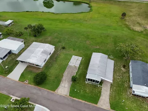 5004 Santa Anna Ave, Titusville, FL 32780