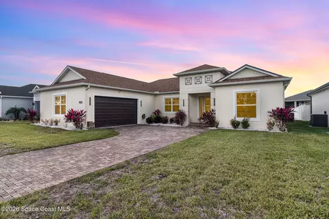 1923 Crossbill Dr, Titusville, FL 32796