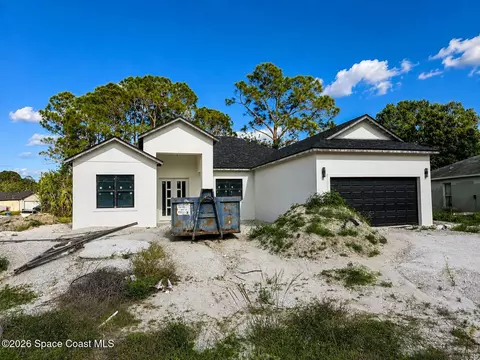 364 Tamarind Cir NW, Palm Bay, FL 32907