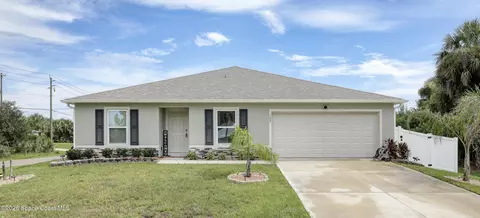 102 Fayetteville St SW, Palm Bay, FL 32908