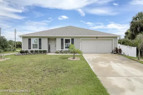 102 Fayetteville St SW, Palm Bay, FL 32908