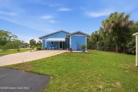 Exterior - 2300 Hall Rd, Malabar, FL 32950 photo 3 of 3