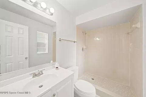 Bath - 3386 Jay Tee Dr, Melbourne, FL 32901 photo 1 of 1