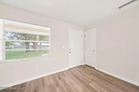 Living - 3386 Jay Tee Dr, Melbourne, FL 32901 photo 5 of 6